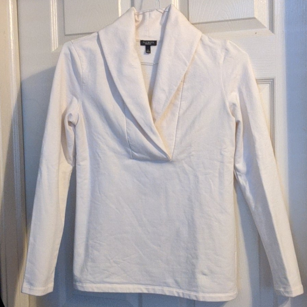 Preppy collared sweatshirt